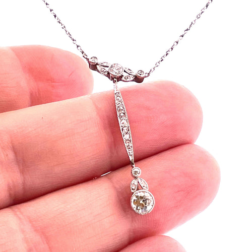 Collier Collier Art Déco platine et or serti de diamants 58 Facettes
