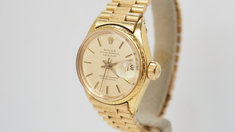 Montre 14 Montre Rolex Lady Oyster Perpetual en or jaune 18kt 58 Facettes 31934