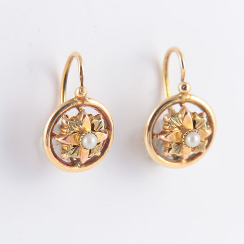 Boucles d'oreilles Boucles d'oreilles "fleurs" 58 Facettes P6L8