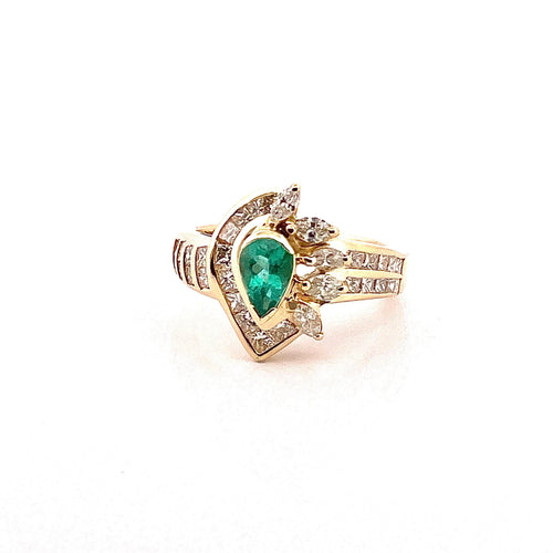Bague 57 Bague émeraude poire et diamants 58 Facettes
