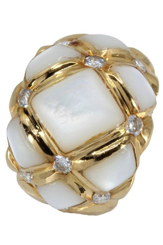 Bague BAGUE MODERNE NACRE ET DIAMANTS 58 Facettes 049481