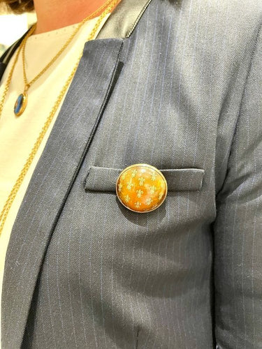 Broche BROCHE ANCIENNE AMBRE FLEURS DE LYS 58 Facettes 050021