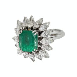 Bague 53.5 Bague Marguerite émeraude, diamants navette 58 Facettes 1-1221/1