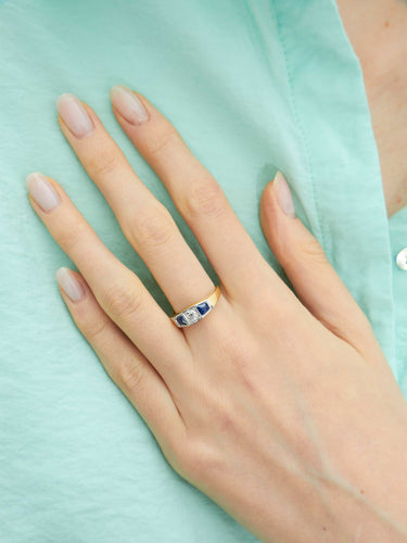 Bague 54 Bague Jarretière Saphirs et Diamants 58 Facettes