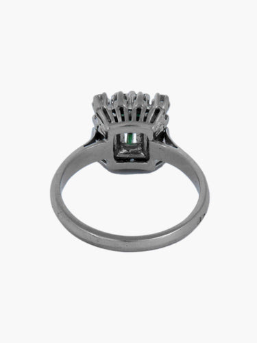 Bague 56 Bague or blanc, diamants et émeraude 58 Facettes