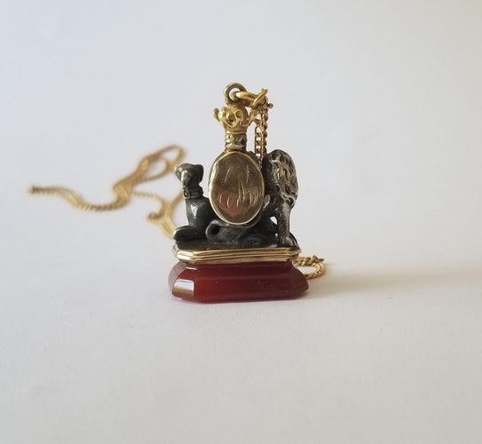 Pendentif Collection - chaine et pendentif sceau, or argent et rubis 58 Facettes