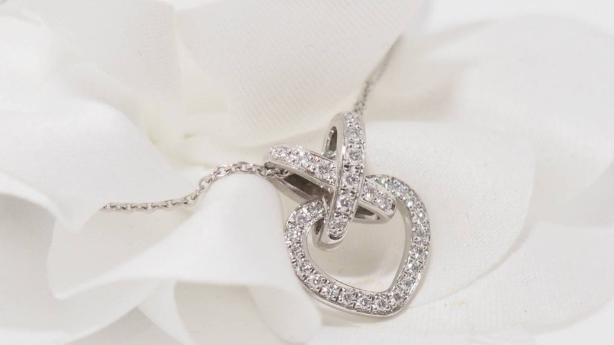Collier Collier pendentif Chaumet en or blanc et diamants 58 Facettes