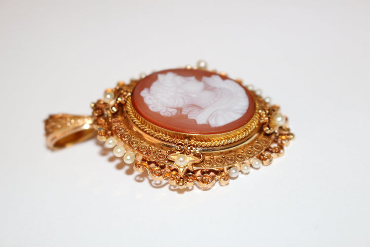 Broche Broche-Pendentif XIXe camée et perles 58 Facettes 459.1