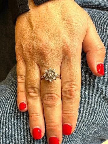 Bague Bague marguerite or blanc et diamants 58 Facettes