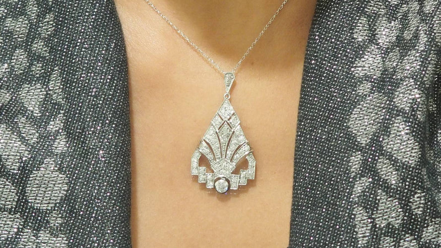 Collier Collier Art Déco en platine et diamants 58 Facettes 31722