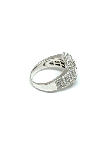 Bague Chevalière or blanc saphirs calibrés et diamants 58 Facettes