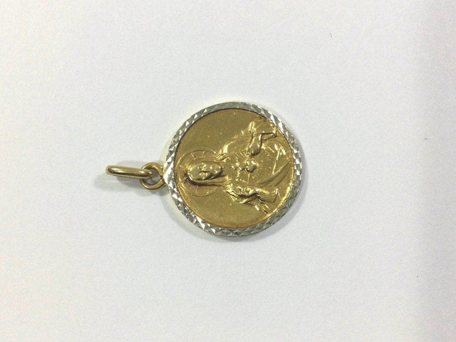 Pendentif Médaille Du Scapulaire En Or 58 Facettes 948944