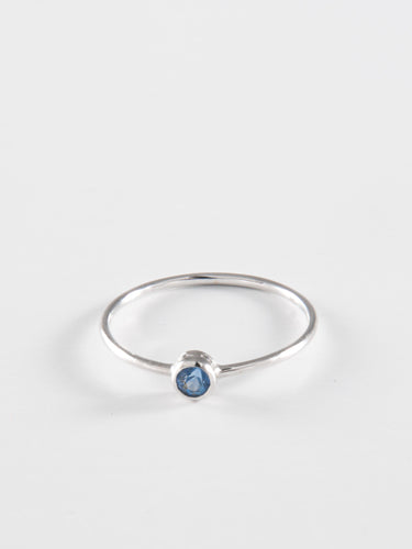50 Bague Solitaire Saphir Bleu et Or Blanc 58 Facettes