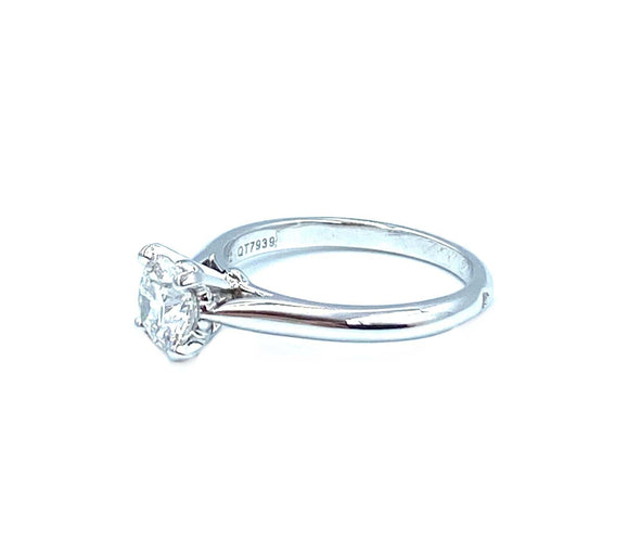 Boucles d'oreilles 46 Cartier. Solitaire 1895, platine et diamant GIA 58 Facettes