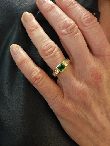 Bague 56 BAGUE MODERNE ÉMERAUDE DIAMANTS 58 Facettes 075681