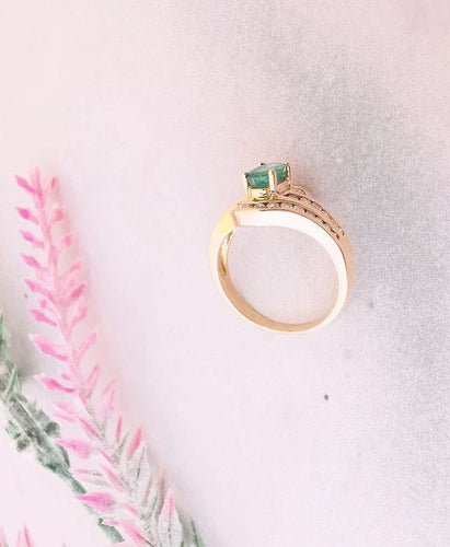 Bague Bague Emeraude Diamants Or jaune 58 Facettes AA 1488