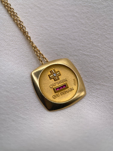 Pendentif Médaille Amour Augis , Diamant et Rubis 58 Facettes
