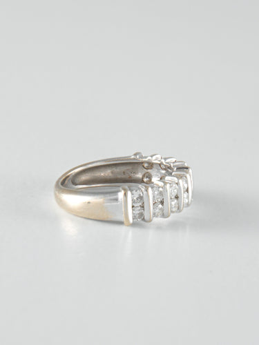 Bague 50 Demi-alliance Or blanc Diamants 58 Facettes