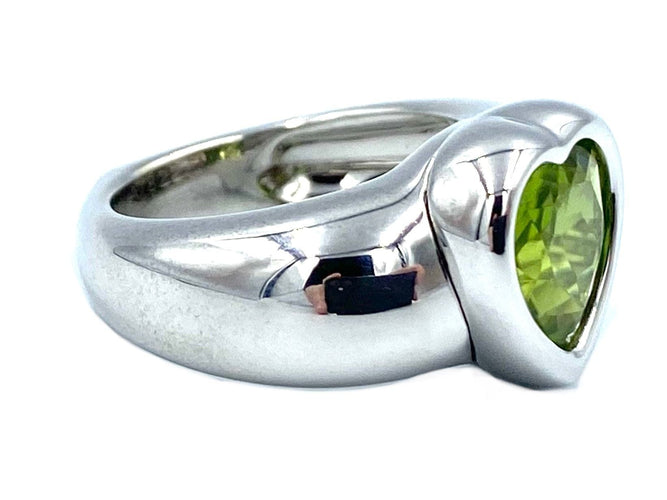 Bague PIAGET. Bague or blanc 18K et péridot 58 Facettes