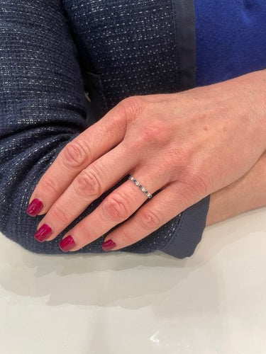 Bague DEMI-ALLIANCE SAPHIRS ET DIAMANTS 58 Facettes 047981