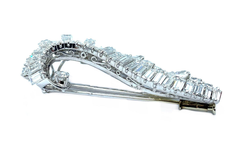Broche Boucheron. Broche diamants 9ct 58 Facettes