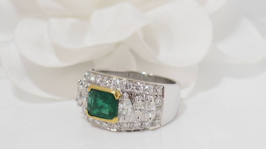 Bague Bague Jonc plat émeraude diamants 58 Facettes 31498