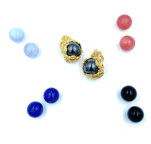 Boucles d'oreilles GILBERT ALBERT. Paire de boucles d’oreilles or jaune et perles interchangeables 58 Facettes