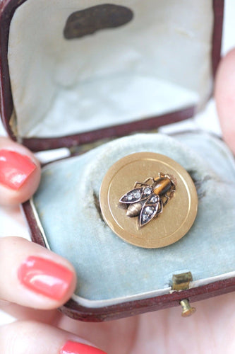 Broche Broche ronde abeille, oeil de tigre et diamants 58 Facettes