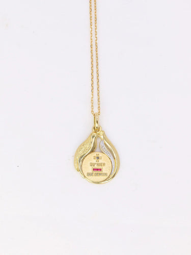 Pendentif Médaille Augis Colombe en or, Plus qu’hier moins que demain, A. Augis 58 Facettes 925