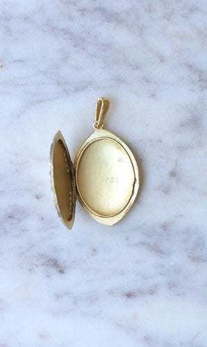 Pendentif Médaillon navette Art Nouveau or et diamants 58 Facettes