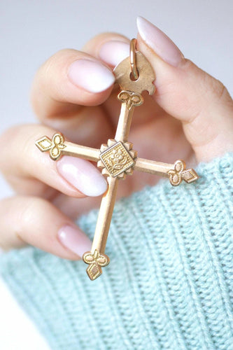 Pendentif Croix Jeannette ancienne régionale en or rose 18Kt 58 Facettes
