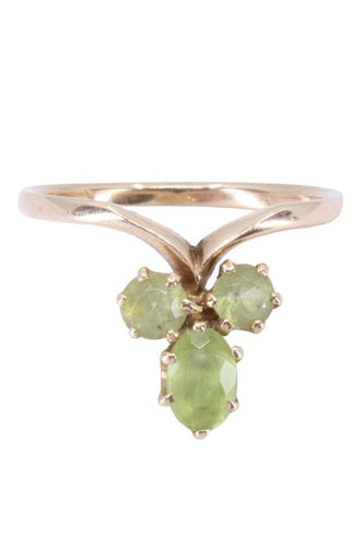 Bague 50 BAGUE ANCIENNE FLEUR DE LYS PÉRIDOTS 58 Facettes 069341