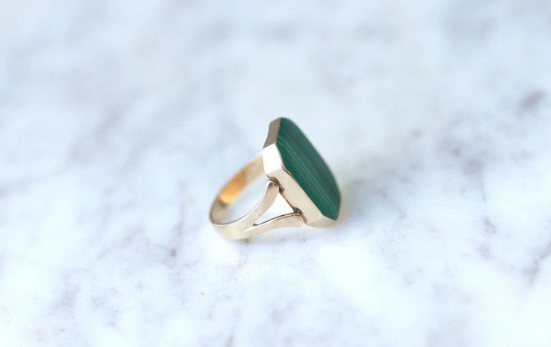 Bague Chevalière or rose et malachite 58 Facettes