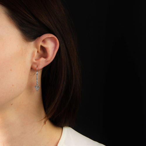 Boucles d'oreilles Boucles d'oreilles pendantes or blanc et diamants 58 Facettes 23-114