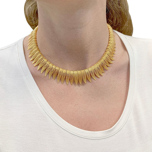 Collier Collier en or jaune à franges de fils torsadés. 58 Facettes 32348