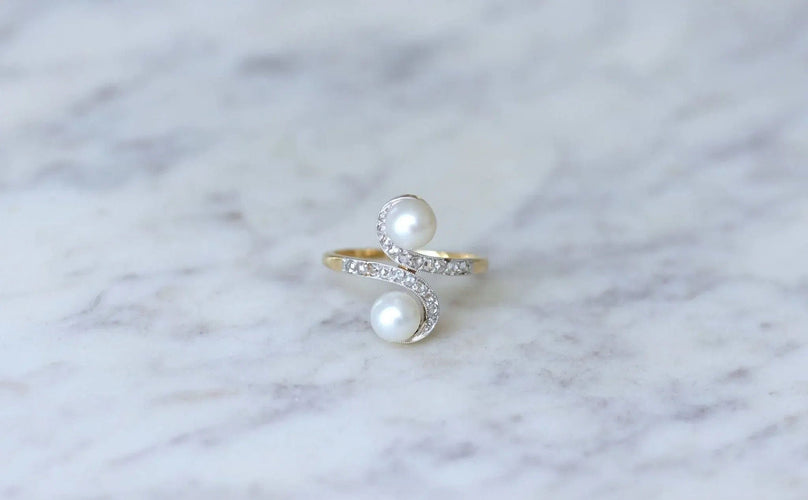 Bague Bague Toi et Moi perles et diamants 58 Facettes