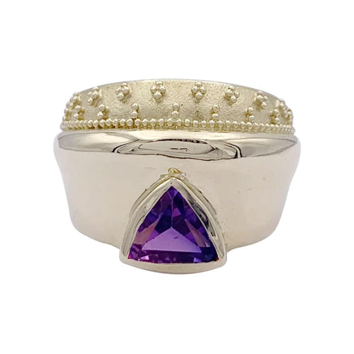 Bague 47 Bague or jaune, améthyste. 58 Facettes 32938