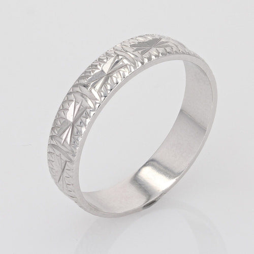Bague 53 Alliance gravée or blanc 58 Facettes 15-399A