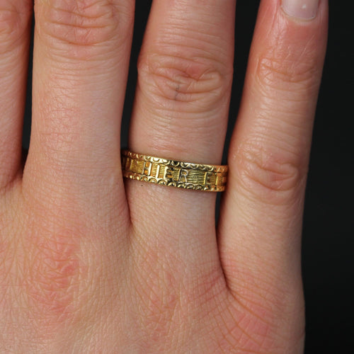 Bague 56 Alliance d'amour or jaune Plus qu'hier et moins que demain Augis 58 Facettes CV105