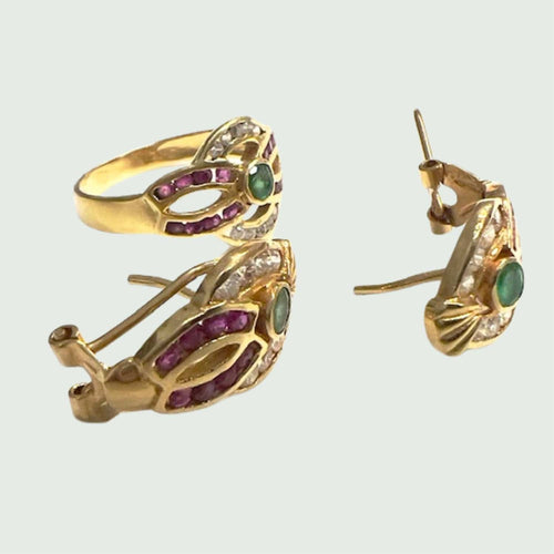 Boucles d'oreilles 55 ENSEMBLE EN OR CONTEMPORAIN DU 20ÈME SIÈCLE 18 kts avec CORCONIA ; ÉMERAUDE et RUBIS 58 Facettes Q964A