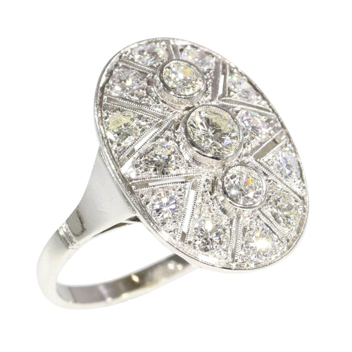 Bague 58 Romance éternelle : bague Art Déco en platine et diamants des années 1950 58 Facettes 24002-0085