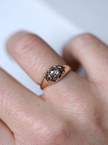 Bague jonc Victorienne ancienne en or et diamant 58 Facettes