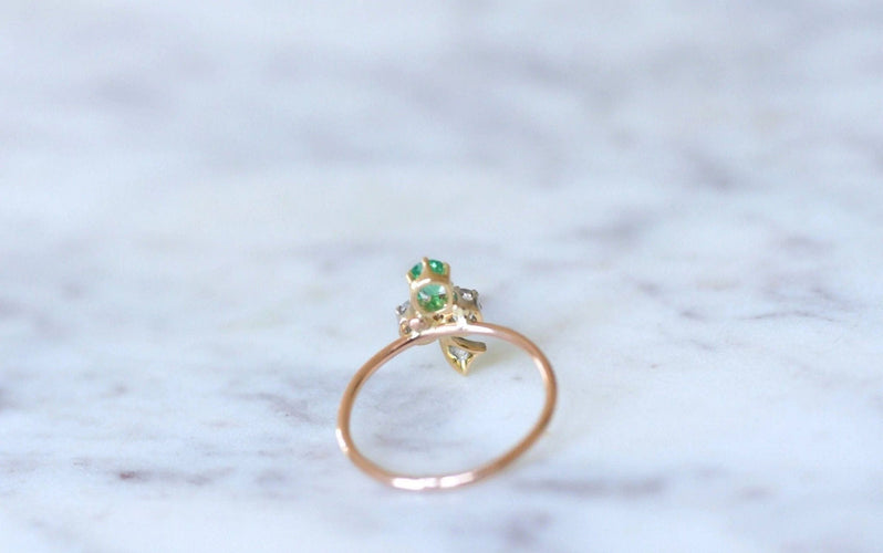 Bague Bague ancienne trèfle diamants et émeraude 58 Facettes