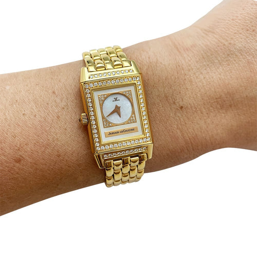 Montre Montre Jaeger Lecoultre "Reverso Duetto" en or jaune, nacre et diamants. 58 Facettes 30786