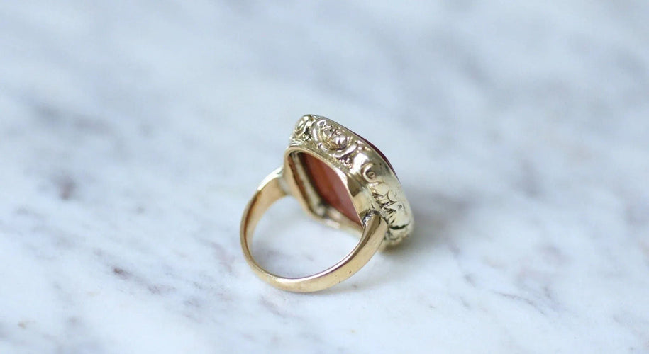 Bague 52 Bague chevalière intaille héraldique sardoine 58 Facettes