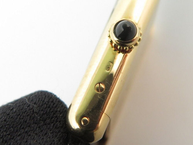 Montre vintage montre CARTIER tank pm 27 mm mecanique en or jaune 18k 58 Facettes 253144