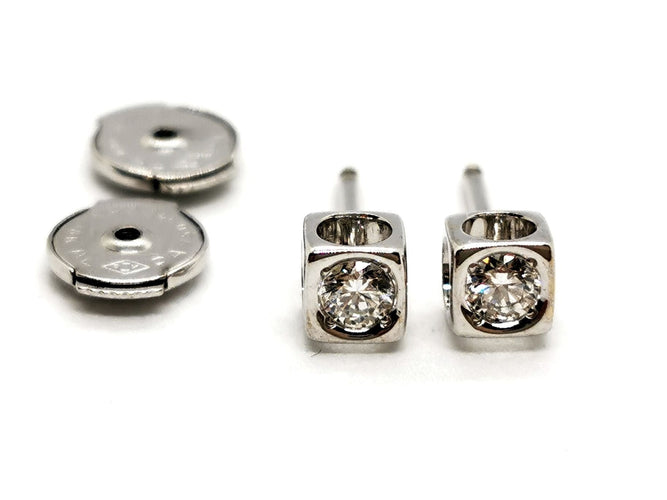 Boucles d'oreilles Dinh Van Boucles d'oreilles Puces Cube Or blanc Diamant 58 Facettes 1236680CN