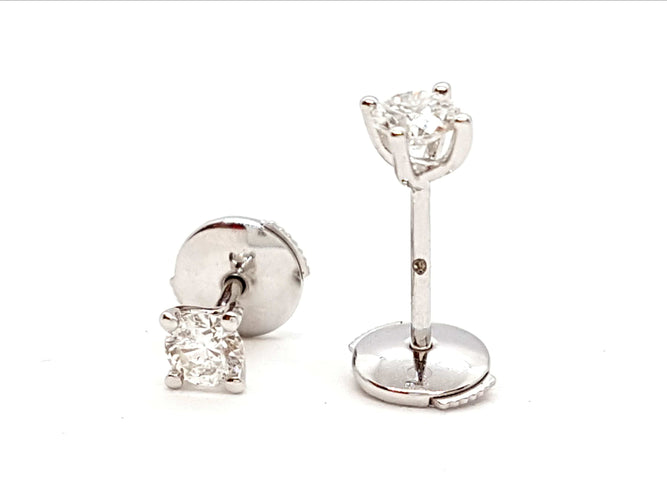Boucles d'oreilles Boucles d'oreilles Puces Or blanc Diamant 58 Facettes 06426CD
