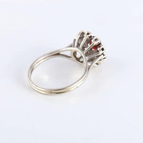Bague Bague Marguerite Grenat Diamants 58 Facettes