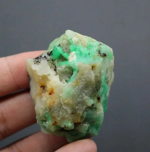 Gemstone Emeraude brute 58g 58 Facettes 295